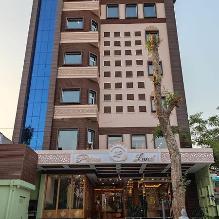 Prime Land Hotel Varanasi Luaran gambar