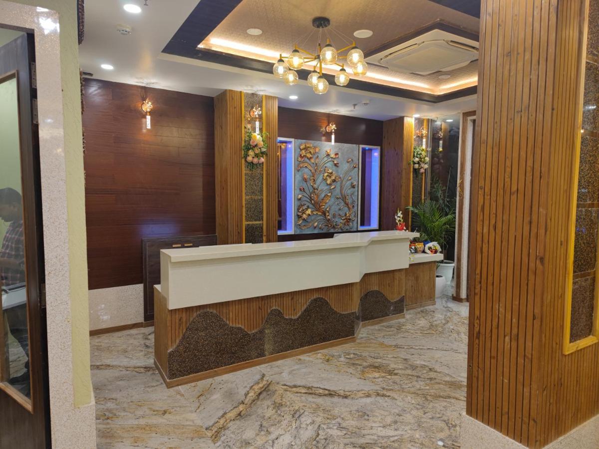 Prime Land Hotel Varanasi Luaran gambar