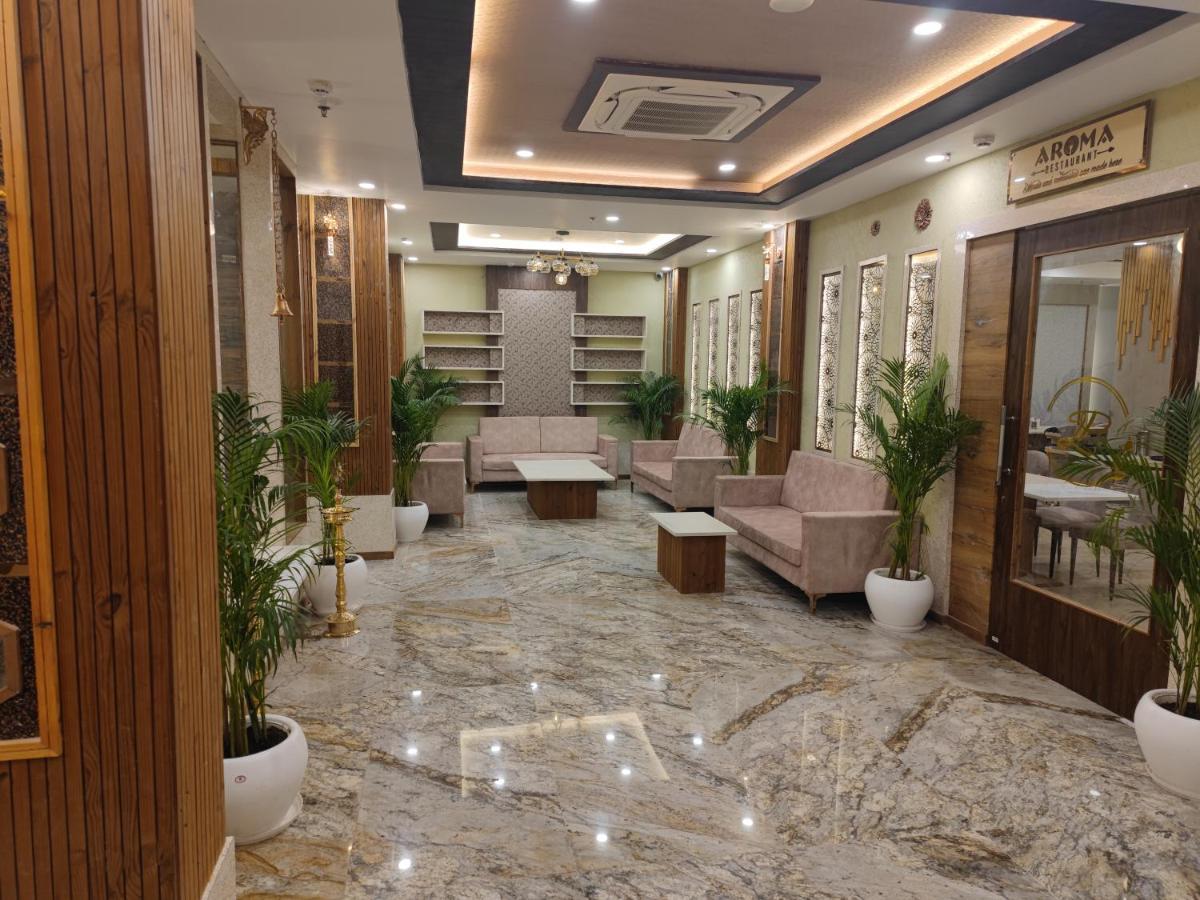 Prime Land Hotel Varanasi Luaran gambar