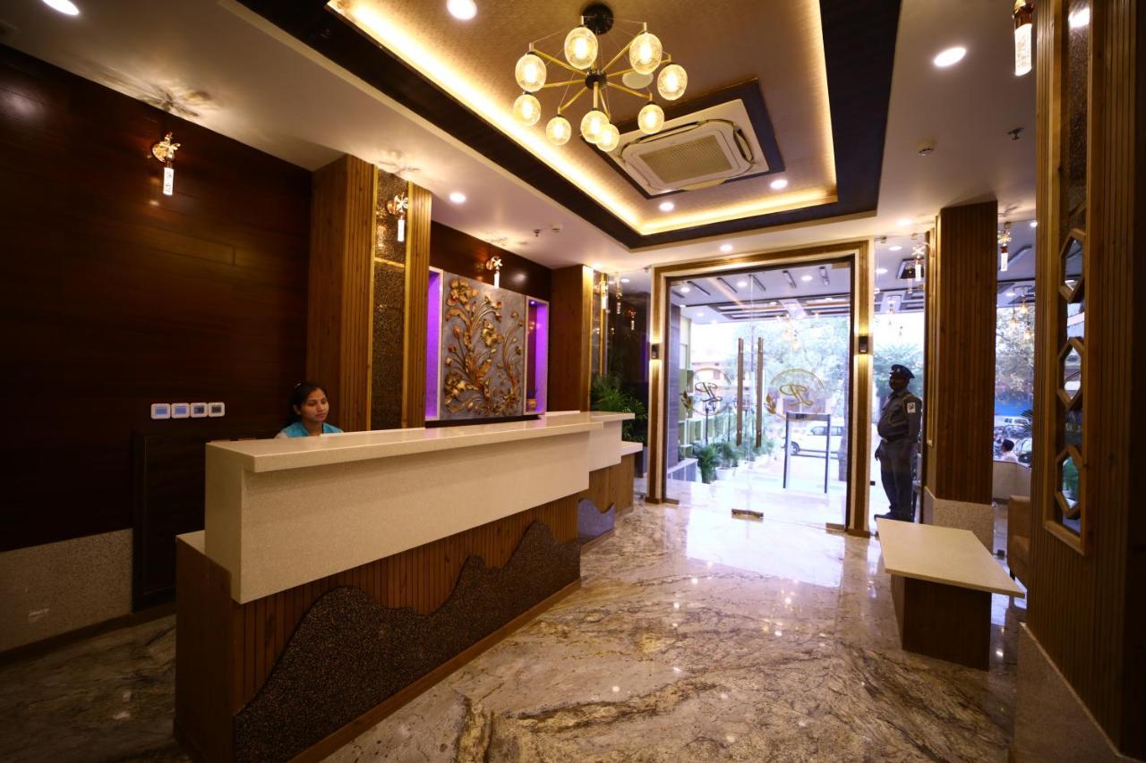 Prime Land Hotel Varanasi Luaran gambar