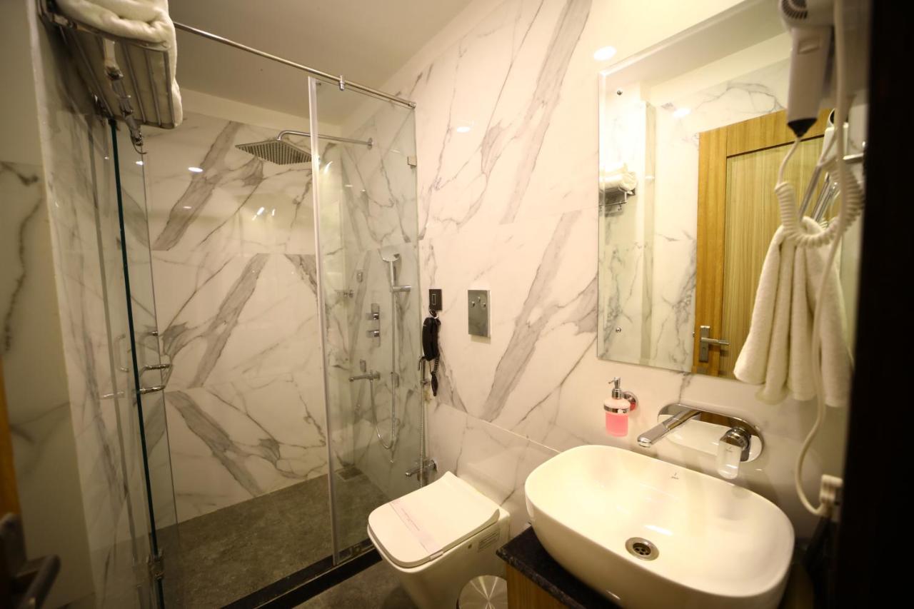 Prime Land Hotel Varanasi Luaran gambar