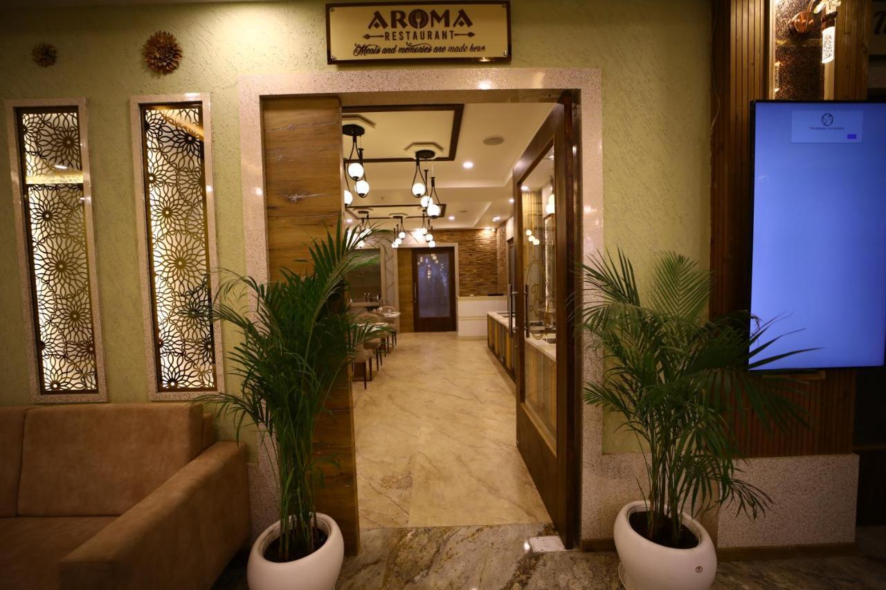 Prime Land Hotel Varanasi Luaran gambar