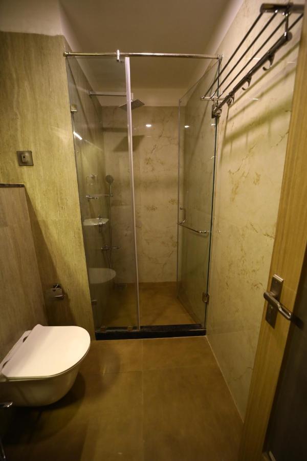 Prime Land Hotel Varanasi Luaran gambar