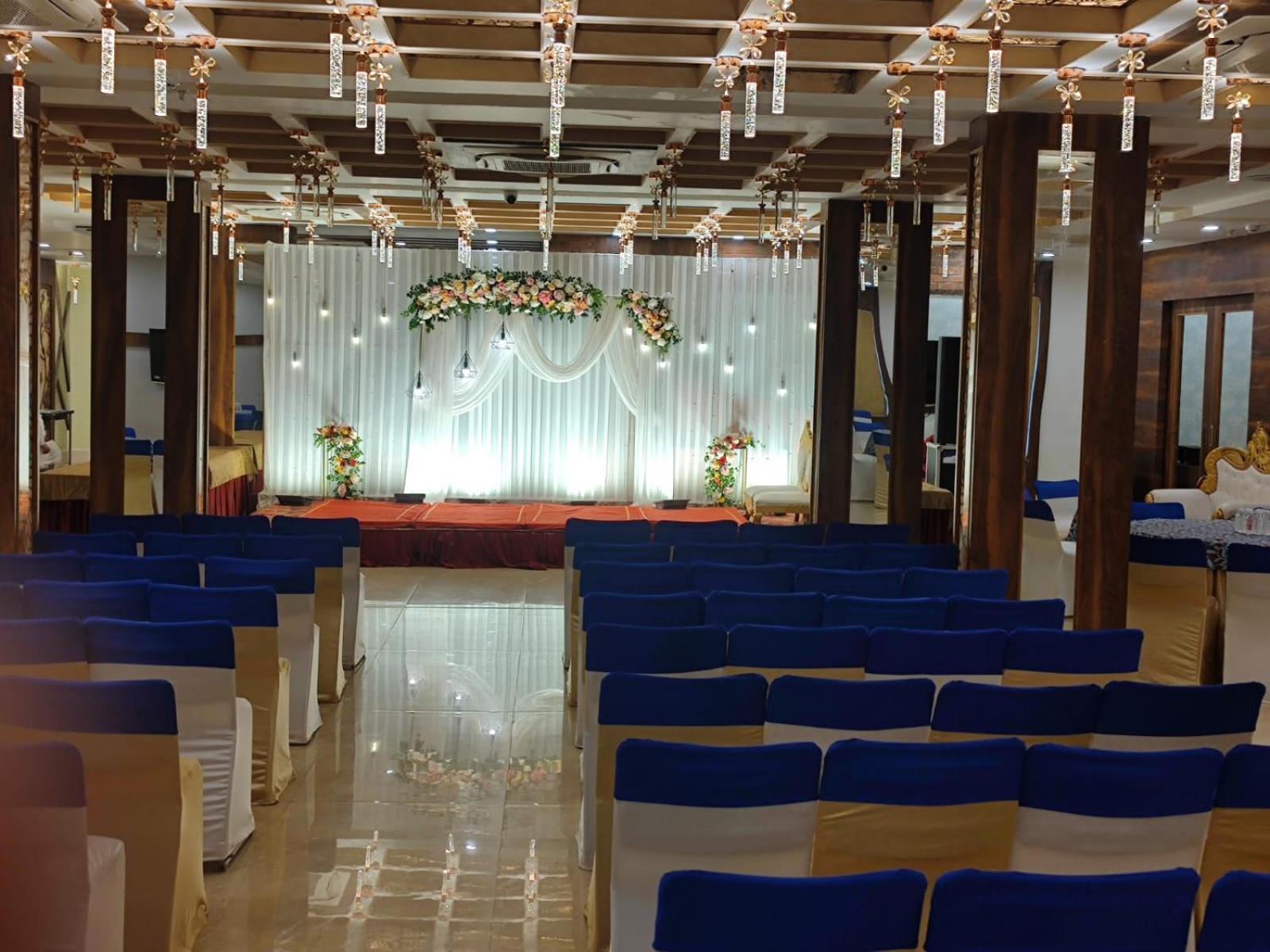 Prime Land Hotel Varanasi Luaran gambar